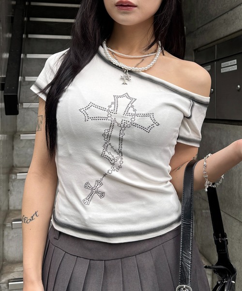 lilful(リルフル)の「【26年春夏新作】Y2K クロスプリント グラデーション ワンショルダートップス(Tシャツ/カットソー・レディース・グレー/ブラック/ホワイト・F)」の18枚目の写真