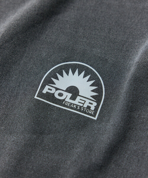 POLeR(ポーラー)の「POLeR × FREAK'S STORE/ポーラー × フリークスストア 別注 Response S/S Tee(Tシャツ/カットソー・メンズ・ホワイト/ブラック・LARGE/MEDIUM)」の5枚目の写真