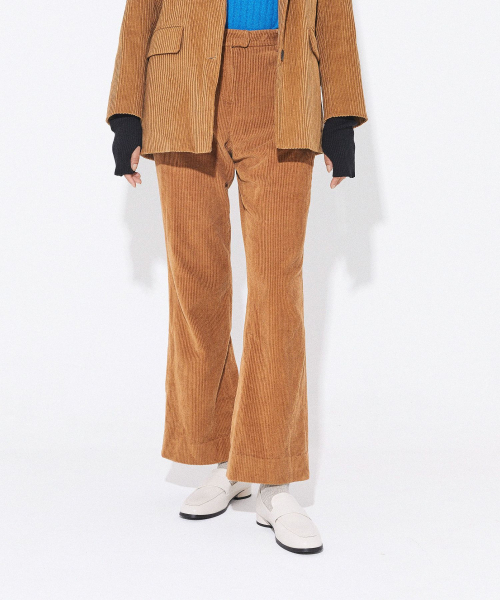 SPUR（シュプール）の「[ニューカラーシルバー] Rizy Stitch Minimal クラシックローファー 2.5cm -UA9051 (3color)（ローファー・レディース・ブラック/アイボリー/シルバー・22.5cm/23cm/23.5cm/24.5cm/24cm/25cm）」の6枚目の写真