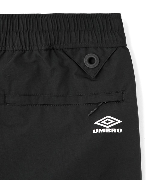 WHITE MOUNTAINEERING(ホワイトマウンテニアリング)の「WHITE MOUNTAINEERING × UMBRO EASY CARGO PANTS WM2573418(カーゴパンツ・メンズ・ブラック・2)」の4枚目の写真