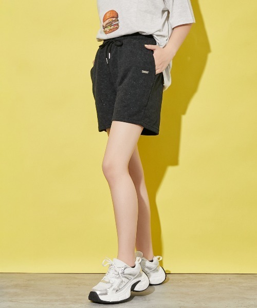GORGE(ゴージ)の「《ラメ入りムラ染め風》ゆるシルエットスウェットショートパンツ/春夏/全3色(その他パンツ・レディース・オフホワイト/ネイビー/ブラック・F)」の6枚目の写真