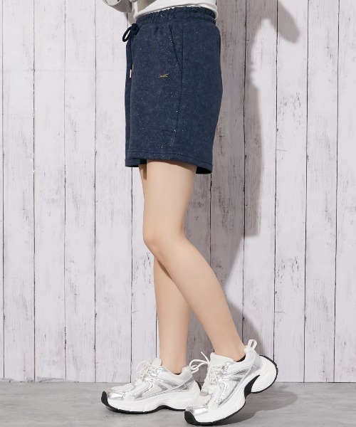 GORGE(ゴージ)の「《ラメ入りムラ染め風》ゆるシルエットスウェットショートパンツ/春夏/全3色(その他パンツ・レディース・オフホワイト/ネイビー/ブラック・F)」の15枚目の写真