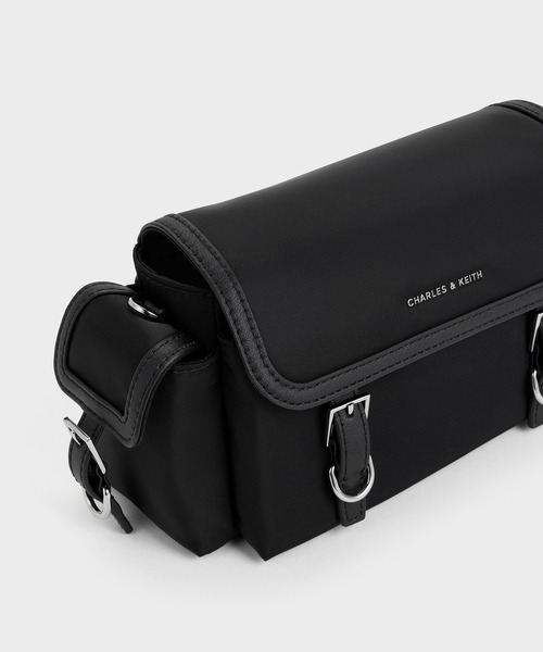 CHARLES & KEITH(チャールズ & キース)の「Levy レヴィー ナイロン バックル クロスボディバッグ(ボディバッグ/ウエストポーチ・レディース・スミクロ/オートミール・S)」の15枚目の写真