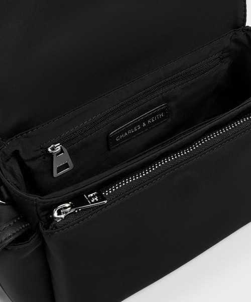CHARLES & KEITH(チャールズ & キース)の「Levy レヴィー ナイロン バックル クロスボディバッグ(ボディバッグ/ウエストポーチ・レディース・スミクロ/オートミール・S)」の14枚目の写真