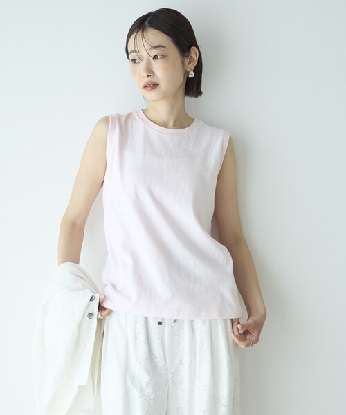 FilMelange(フィルメランジェ)の「FilMelange × Firsthand/フィルメランジェ 別注 ELENI / ノースリーブ クルーネック Tシャツ(Tシャツ/カットソー・レディース・ピンク/レッド・FREE)」の1枚目の写真