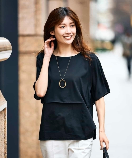 a.v.v(アーヴェヴェ)の「【UVカット/接触冷感】ケープトップス(Tシャツ/カットソー・レディース・ブラック/ブルー/ライトグレー/ダークインディゴブルー・36/38/40)」の2枚目の写真