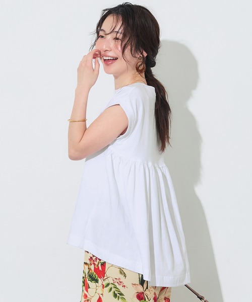 coca(coca)(コカ)の「バックギャザーロールアップスリーブTシャツ(Tシャツ/カットソー・レディース・ブラック/ホワイト・L/M/S)」の2枚目の写真