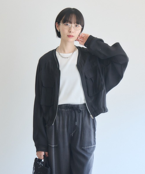 Paradise Picnic（パラダイスピクニック）の「33℃ ミリタリーポケットシアーブルゾン（ブルゾン・レディース・ホワイト/カーキ/ブラック・FREE）」の2枚目の写真
