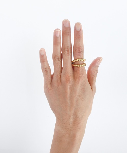 TUWAKRIM(トゥワクリム)の「【TUWAKRIM】METALLIC DOUBLE RING(リング・レディース・ゴールド・SMALL/LARGE/X-LARGE)」の4枚目の写真