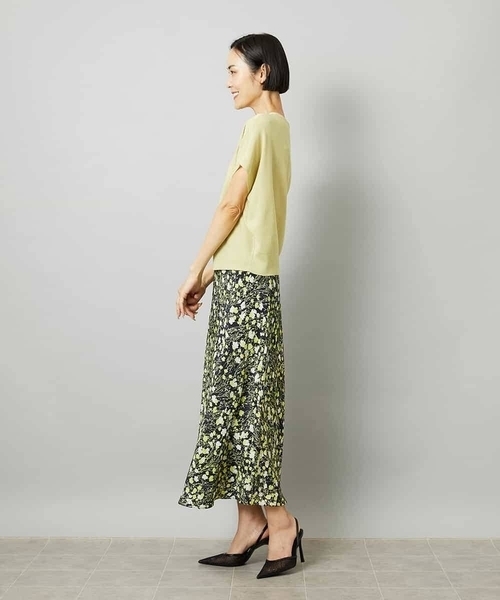 MICHEL KLEIN（ミッシェル・クラン）の「[オリジナルプリント/リラックスボトム]シャドウフラワー プリントスカート（スカート・レディース・ネイビー/ホワイト・40/38）」の14枚目の写真