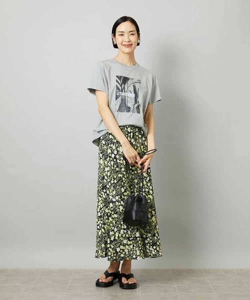MICHEL KLEIN（ミッシェル・クラン）の「[オリジナルプリント/リラックスボトム]シャドウフラワー プリントスカート（スカート・レディース・ネイビー/ホワイト・40/38）」の17枚目の写真
