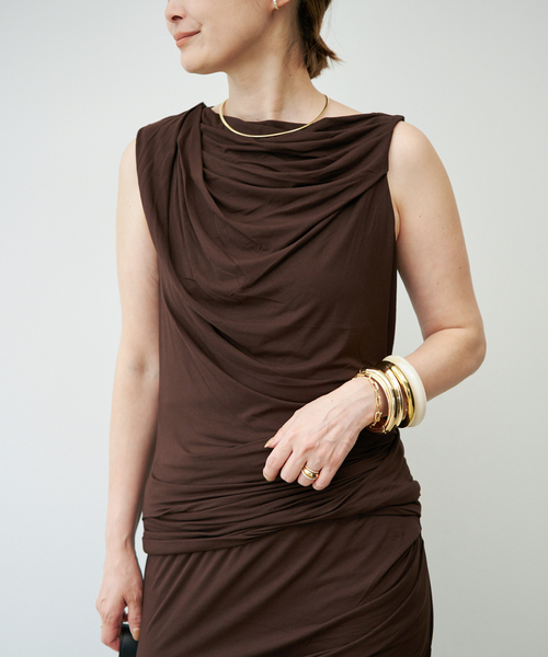 entire studios(エンタイアスタジオ)の「【ENTIRE STUDIOS / エンタイアスタジオ】 DRAPE TANK(Tシャツ/カットソー・レディース・ブラウン/ブラック・FREE)」の2枚目の写真