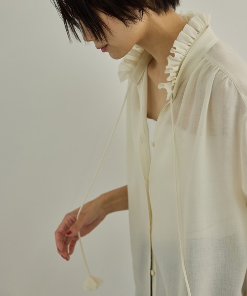 SALON adam et rope'（サロン アダム エ ロペ）の「マルチWAYフリルカラーブラウス（シャツ/ブラウス・レディース・オフホワイト/ブラウン/ブラック・FREE）」の16枚目の写真