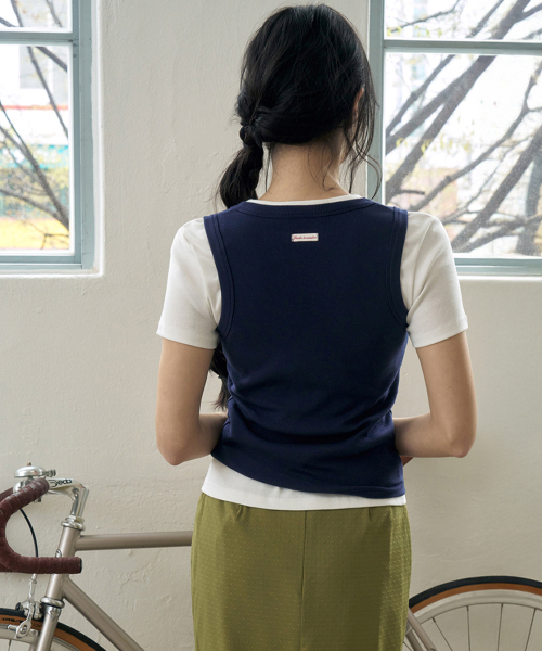 MORVE13（モルブ13）の「センティル スクープネック スリーブレス（メランジグレー）（Tシャツ/カットソー・レディース・ブラック/ネイビー/ダークグリーン/バーガンディー/ライトグレー/アイボリー・FREE）」の10枚目の写真