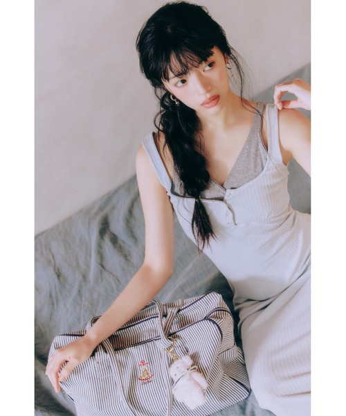 LILY BROWN（リリーブラウン）の「レイヤードレースアップカットワンピース（ワンピース・レディース・ライトブルー/ホワイト/ブラック・F）」の4枚目の写真