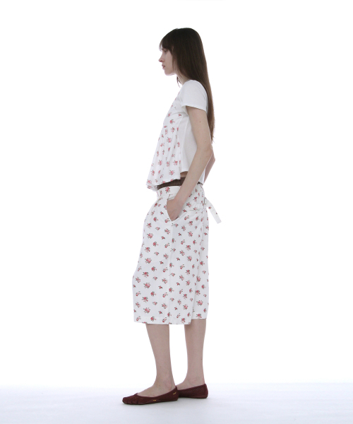PARTIMENTO WOMEN（パルティメントウィメン）の「オーバーレイペプラムショートスリーブTシャツ_ホワイトフローラル（Tシャツ/カットソー・レディース・その他・SMALL/MEDIUM）」の2枚目の写真