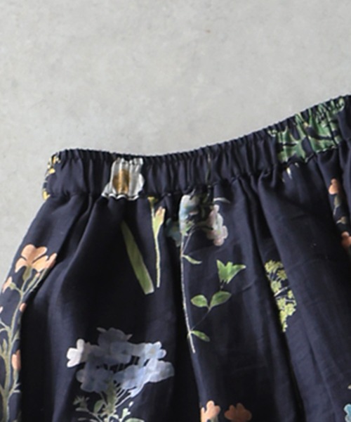 antiqua（アンティカ）の「花柄 フレア ロングスカート（スカート・レディース・ブラック・ONESIZE）」の10枚目の写真