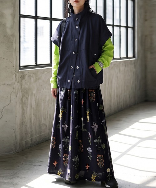 antiqua（アンティカ）の「花柄 フレア ロングスカート（スカート・レディース・ブラック・ONESIZE）」の5枚目の写真