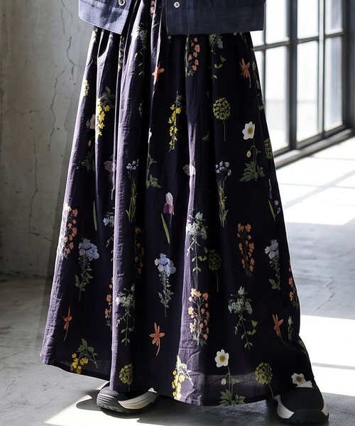 antiqua（アンティカ）の「花柄 フレア ロングスカート（スカート・レディース・ブラック・ONESIZE）」の6枚目の写真