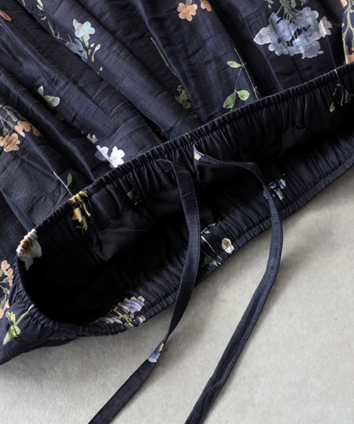 antiqua（アンティカ）の「花柄 フレア ロングスカート（スカート・レディース・ブラック・ONESIZE）」の11枚目の写真