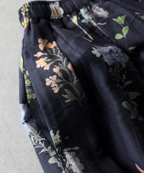 antiqua（アンティカ）の「花柄 フレア ロングスカート（スカート・レディース・ブラック・ONESIZE）」の12枚目の写真