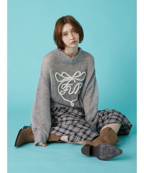 FURFUR(ファーファー)の「リボンロゴ刺繍セーター(ニット/セーター・レディース・グレー/ホワイト/サックスブルー・F)」の4枚目の写真