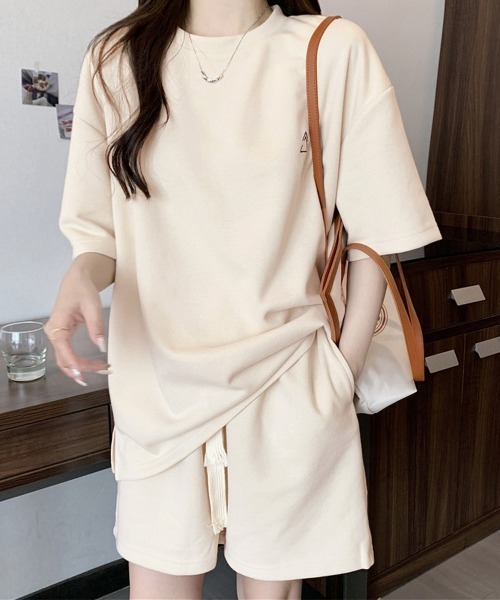 Miniministore(ミニミニストア)の「ワンポイントロゴTシャツセットアップ夏服(セットアップ・レディース・ライトブルー/アイボリー/ダークグレー/ライトグレー・FREE)」の2枚目の写真