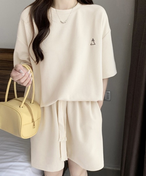 Miniministore(ミニミニストア)の「ワンポイントロゴTシャツセットアップ夏服(セットアップ・レディース・ライトブルー/アイボリー/ダークグレー/ライトグレー・FREE)」の5枚目の写真