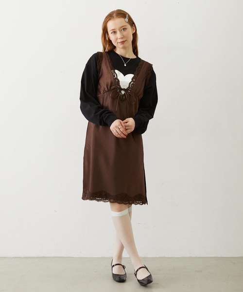 MILKFED.(ミルクフェド)の「V-NECK LACE DRESS(ワンピース・レディース・ブラック/ブラウン/ライトブルー・ONE SIZE)」の12枚目の写真