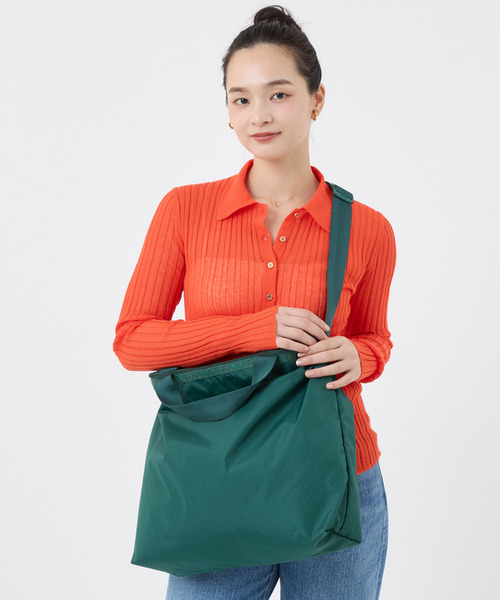 LeSportsac(レスポートサック)の「DELUXE ZIPTOP TOTE エデングリーン(トートバッグ・レディース・グリーン・FREE)」の1枚目の写真