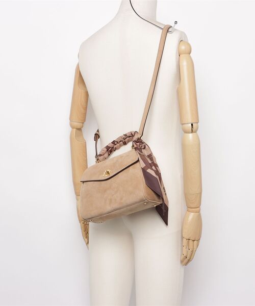 LAUREN RALPH LAUREN(ローレン ラルフ ローレン)の「スカーフトリム スモール Farrah ソフト サッチェル(ハンドバッグ・レディース・マルチ・ONE)」の12枚目の写真