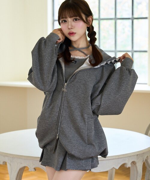 Belle Charme(ベルシャルム)の「【Belle Charme】Logo Label Lace Tank(タンクトップ・レディース・チャコールグレー/オフホワイト/ブラック・FREE)」の1枚目の写真