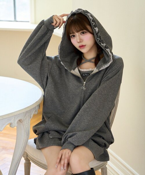 Belle Charme(ベルシャルム)の「【Belle Charme】Logo Label Lace Tank(タンクトップ・レディース・チャコールグレー/オフホワイト/ブラック・FREE)」の18枚目の写真