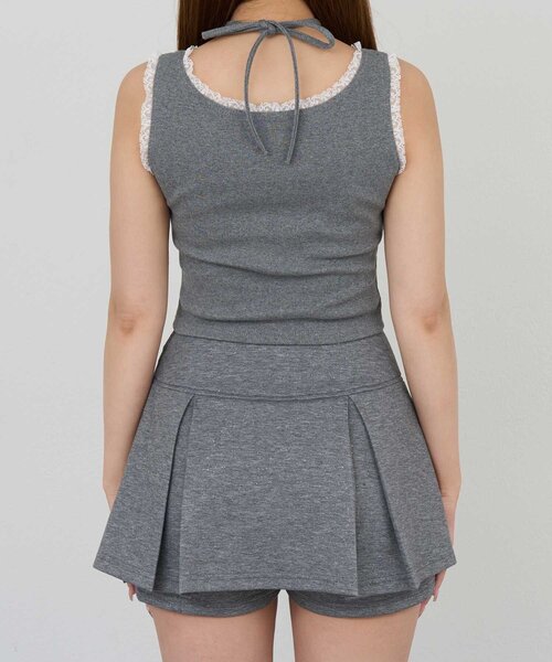 Belle Charme(ベルシャルム)の「【Belle Charme】Logo Label Lace Tank(タンクトップ・レディース・チャコールグレー/オフホワイト/ブラック・FREE)」の4枚目の写真