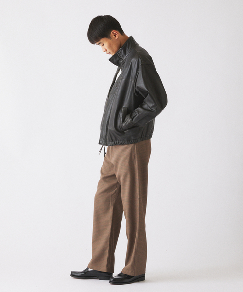 JOURNAL STANDARD relume(ジャーナルスタンダード レリューム)の「ラムレザー スタンドブルゾン(ライダースジャケット・メンズ・ブラック・LARGE/MEDIUM)」の3枚目の写真