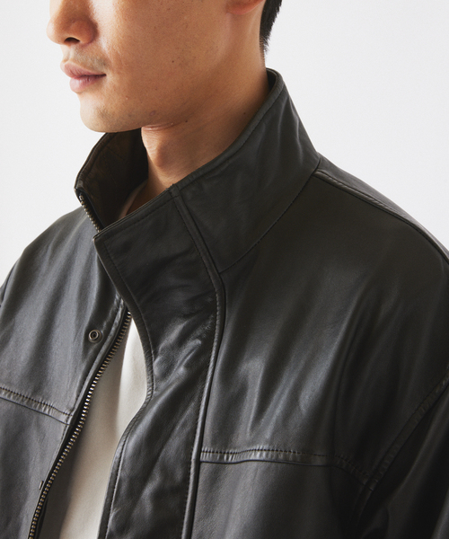 JOURNAL STANDARD relume(ジャーナルスタンダード レリューム)の「ラムレザー スタンドブルゾン(ライダースジャケット・メンズ・ブラック・LARGE/MEDIUM)」の6枚目の写真