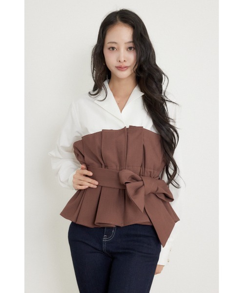 rienda(リエンダ)の「プリーツペプラムシャツトップス 秋服(シャツ/ブラウス・レディース・ダークブラウン/ブラック/ベージュ・FREE)」の2枚目の写真