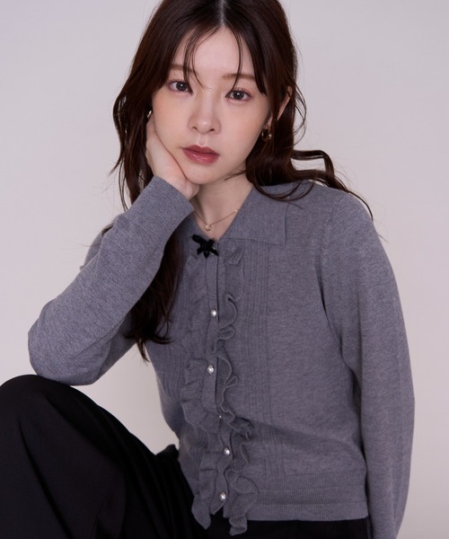 MISCH MASCH(ミッシュマッシュ)の「2026秋冬新作 フロントフリル長袖カーディガン(ニット/セーター・レディース・アイボリー/グレー・フリ-)」の3枚目の写真