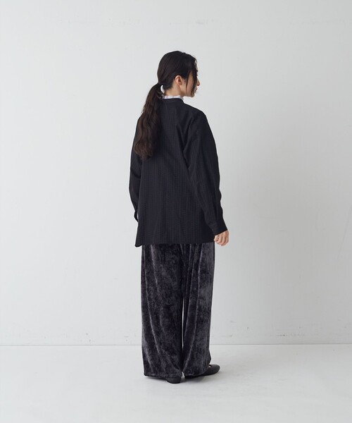 conges payes ADIEU TRISTESSE（コンジェ ペイエ アデュートリステス）の「ラインドットフロッキープリントブラウス（シャツ/ブラウス・レディース・ブラック/チャコールグレー・38）」の9枚目の写真