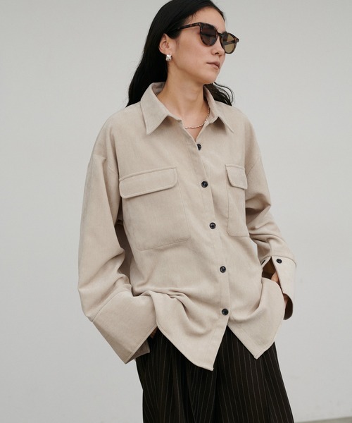 LARUTA(ラルータ)の「【LARUTA】ベロアデニムオーバーサイズシャツ(シャツ/ブラウス・レディース・ネイビー/ブラウン/アイボリー・FREE)」の16枚目の写真