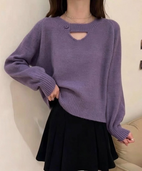 Beststore(ベストストア)の「2WAY デコルテオープンがこなれ感を演出!配色ボタン&チョーカー風ハイネックニットトップス 秋冬(ニット/セーター・レディース・パープル/オフホワイト/ブラック/レッド/マスタード/ベージュ・FREE)」の4枚目の写真