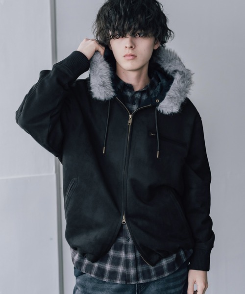 Rocky Monroe(ロッキーモンロー)の「オーバーサイズ PUレザー/フェイクスエード ファー付きダブルジップフードブルゾン N-2Bフライトジャケット(ブルゾン・メンズ・ブラウン/ブラウン系/ブラック/ブラック系・L/XL/M)」の2枚目の写真