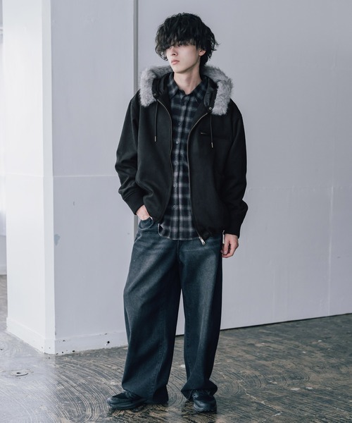 Rocky Monroe(ロッキーモンロー)の「オーバーサイズ PUレザー/フェイクスエード ファー付きダブルジップフードブルゾン N-2Bフライトジャケット(ブルゾン・メンズ・ブラウン/ブラウン系/ブラック/ブラック系・L/XL/M)」の13枚目の写真