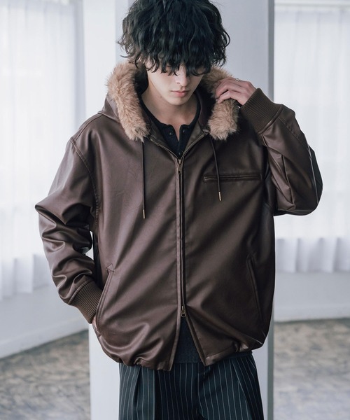 Rocky Monroe(ロッキーモンロー)の「オーバーサイズ PUレザー/フェイクスエード ファー付きダブルジップフードブルゾン N-2Bフライトジャケット(ブルゾン・メンズ・ブラウン/ブラウン系/ブラック/ブラック系・L/XL/M)」の16枚目の写真