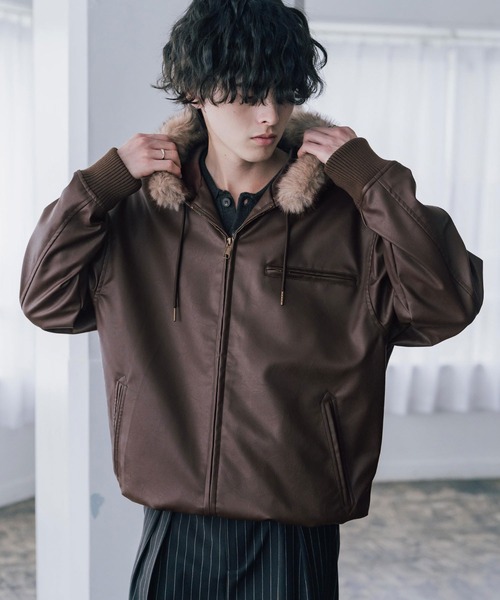 Rocky Monroe(ロッキーモンロー)の「オーバーサイズ PUレザー/フェイクスエード ファー付きダブルジップフードブルゾン N-2Bフライトジャケット(ブルゾン・メンズ・ブラウン/ブラウン系/ブラック/ブラック系・L/XL/M)」の20枚目の写真