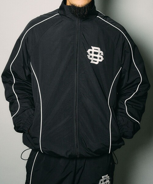 Subciety(サブサエティ)の「Reflective piping nylon jkt(ブルゾン・メンズ・ブラック/グレー・S/M/L/XL)」の1枚目の写真