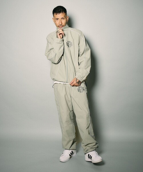 Subciety(サブサエティ)の「Reflective piping nylon jkt(ブルゾン・メンズ・ブラック/グレー・S/M/L/XL)」の4枚目の写真