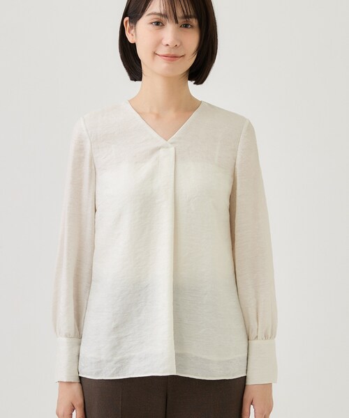 INDIVI(インディヴィ)の「【日本製/シルク混】ジャカードVネックブラウス(シャツ/ブラウス・レディース・オフホワイト/ブラック・40/36/38)」の12枚目の写真