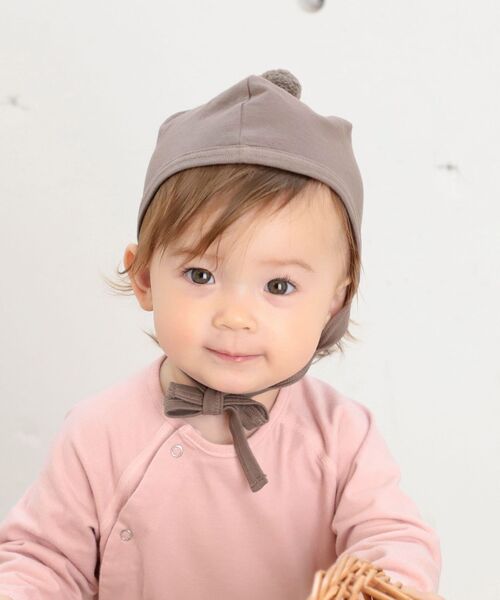 こども ビームス（コドモビームス）の「こども ビームス / "Daily Organic" ボンボン キャップ (40～48cm)（ニットキャップ/ビーニー・キッズ・ホワイト/ナチュラル/ライトグレー/グレー/ブラック/ベージュ/ライトブラウン/ピンク/レッド系その他/クリーム/イエロー/ミント/グリーン/オリーブ/サックスブルー/ブルー系その他/インディゴブルー/ラベンダー/その他1/ネイビー/その他2/その他3/ブラック系その他・ONE SIZE）」の4枚目の写真