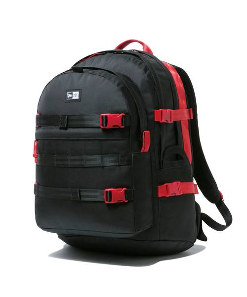 NEW ERA(ニューエラ)の「ニューエラ リュック 35L キャリアパック NEW ERA(バックパック/リュック・メンズ・ブラック/カモフラージュ/グレー/ヘザーグレー/ブラック系その他/ネイビー/ブルー/ブラック×ブラック/ライトグレー/ブラック系その他2/ブラック×ブルー/その他/カーキ/ブラック系その他4/グレー系その他2/グリーン系その他/ベージュ/オリーブ・ONE SIZE/FREE)」の5枚目の写真